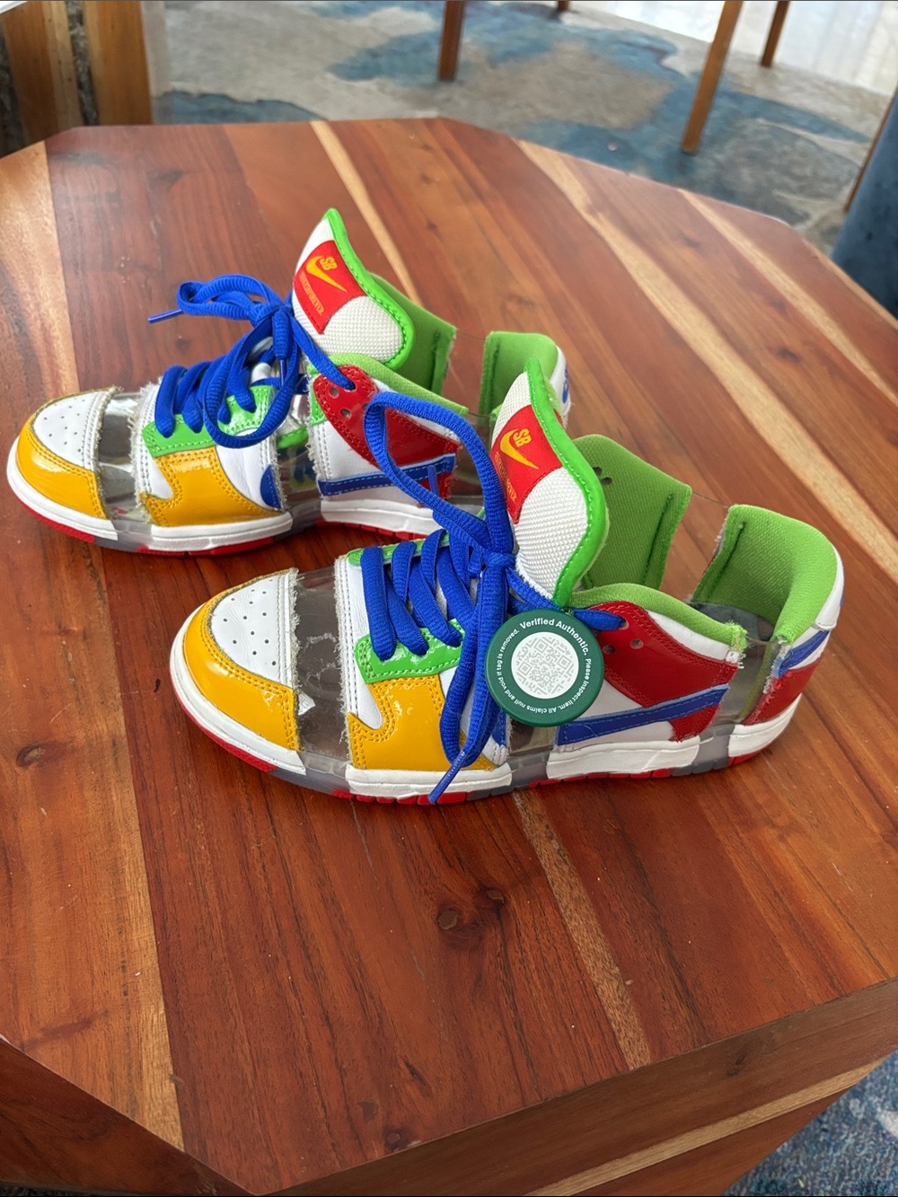 Nike Kids SB Dunk Low-Sandy Bodecker Top Sneakers with Blue Laces